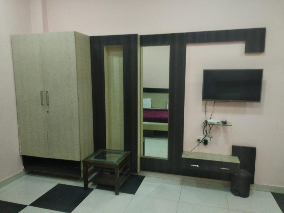 Negi'S Grand By Wb Hotels Kanpur Bagian luar foto