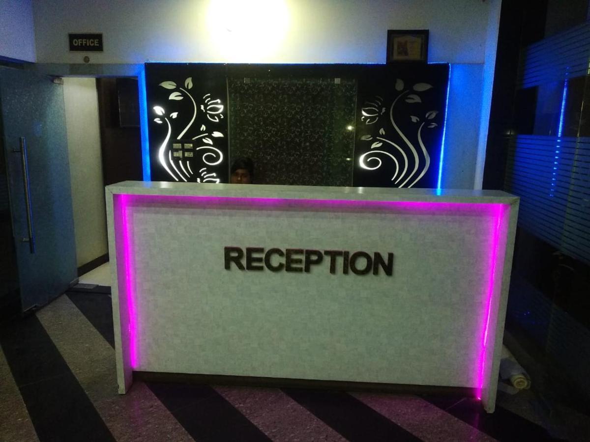 Negi'S Grand By Wb Hotels Kanpur Bagian luar foto