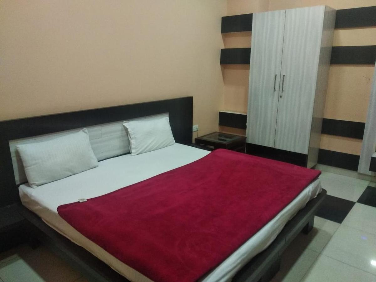 Negi'S Grand By Wb Hotels Kanpur Bagian luar foto