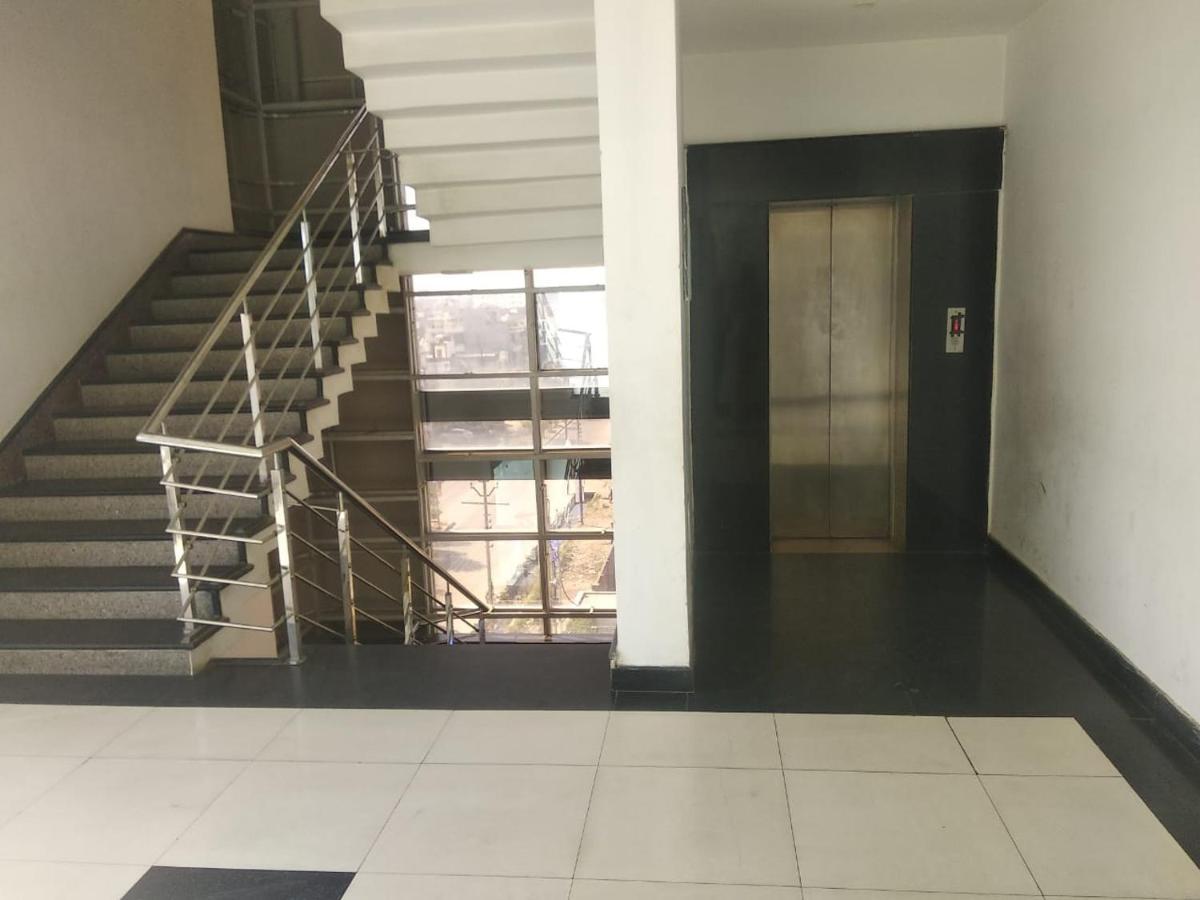 Negi'S Grand By Wb Hotels Kanpur Bagian luar foto